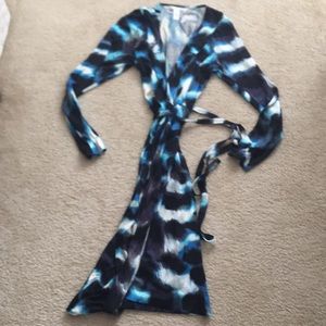 Diane Von Furstenberg Begona Wrap Dress. Size 6